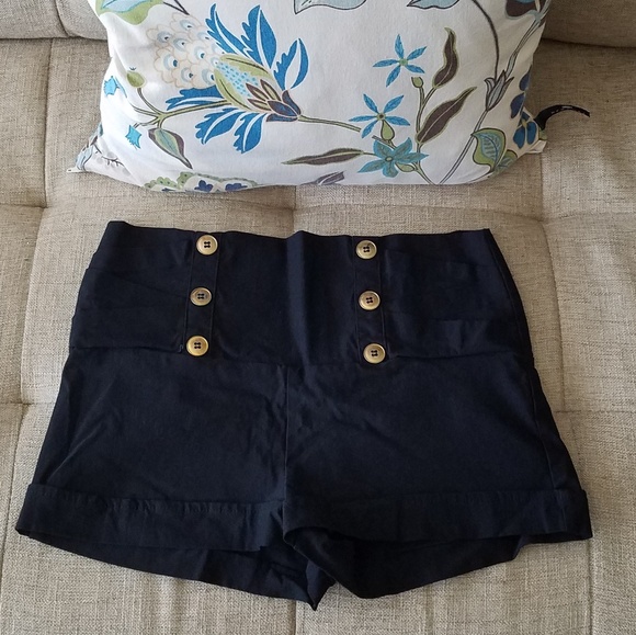 Pants - 💥💥4/$20 Jr's Highwaisted shorts